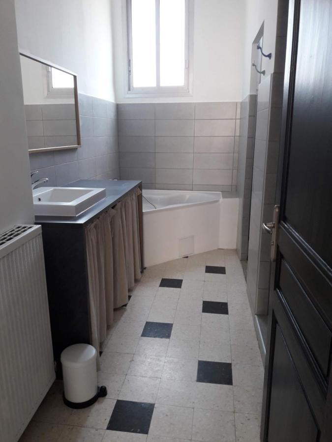 נרבון T4- Terrasse 50M², Garage, Centre-Ville מראה חיצוני תמונה
